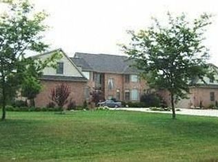 6218 Valleyfield Dr, Plymouth, MI 48170