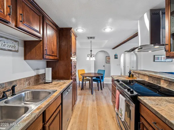 7557 N DREAMY DRAW Drive #154, Phoenix, AZ 85020