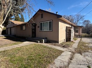 413 E Ivy St, Mount Shasta, CA