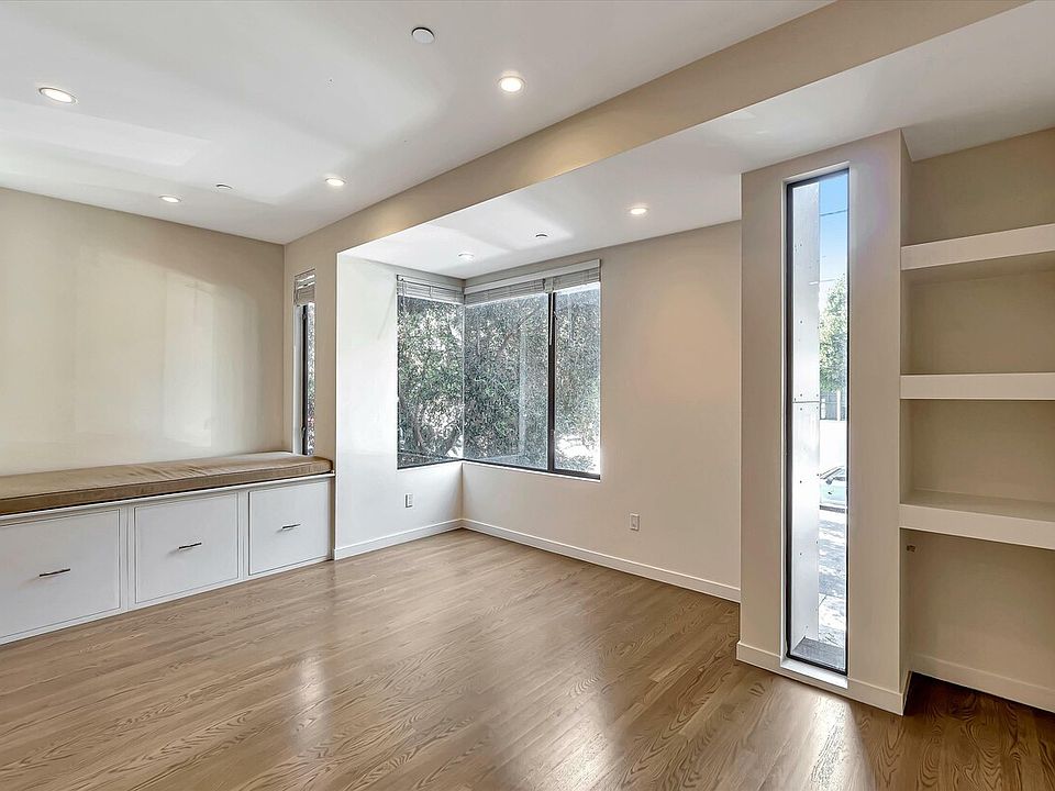 living room facing Grove Street