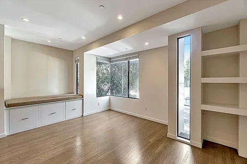 543 Grove St #1 Photo 1