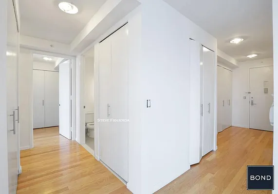 Rented by Bond New York | media 4