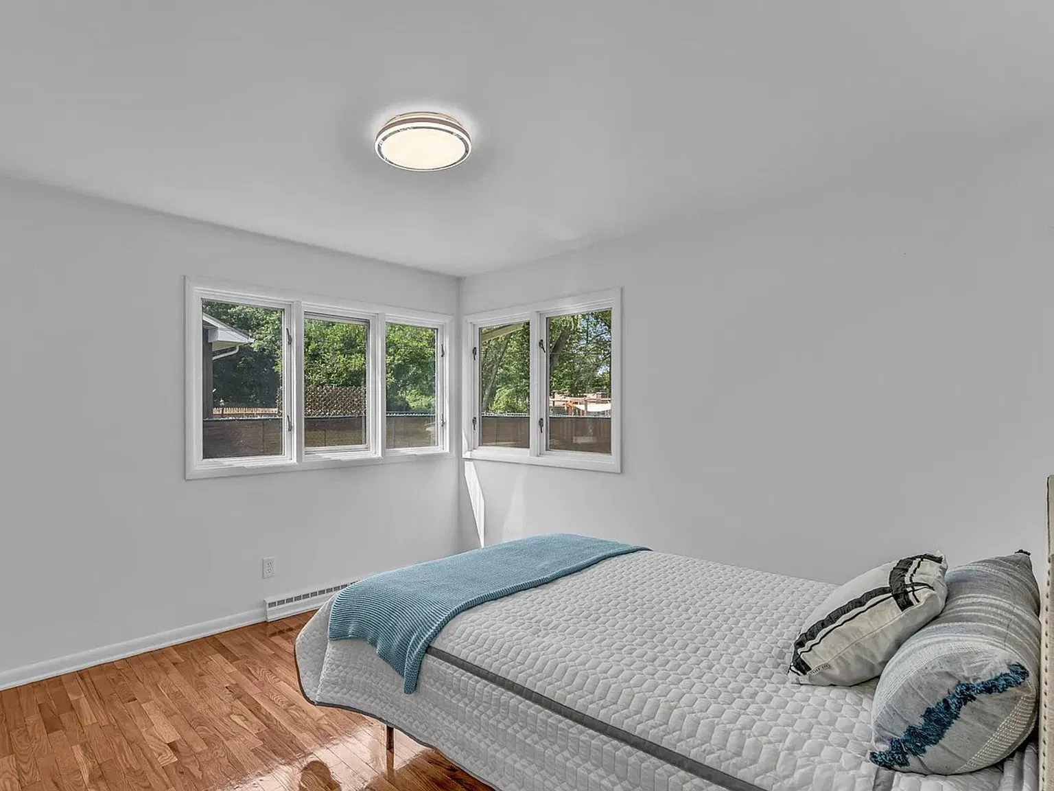 3 bed, 2177 sqft, $2,100 — Photo 4