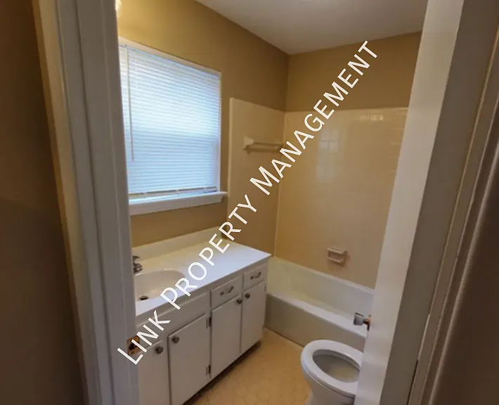 4911 B Marilyn Ln — Photo 13