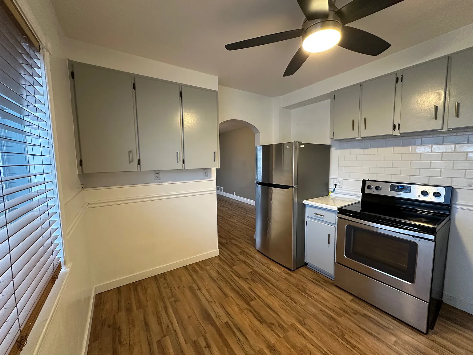 5 bed, 2300 sqft, $2,350 — Photo 1