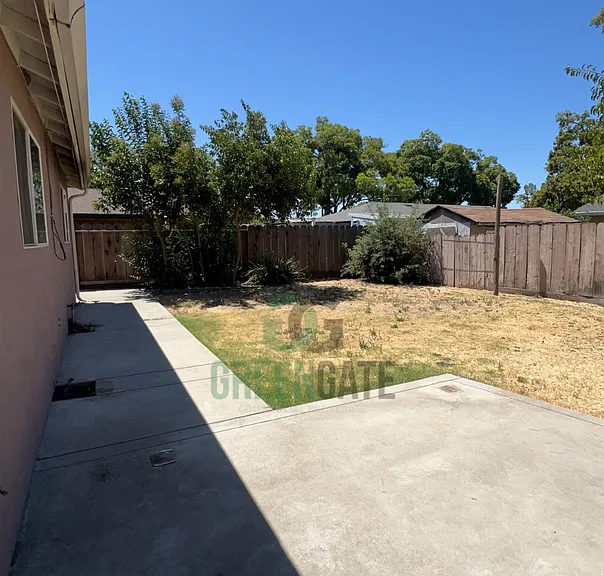 2305 Rose Ave — Photo 28