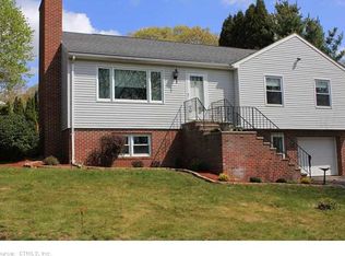 28 Blueberry Hill Rd, Groton, CT 06340