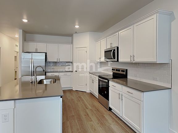 3rd image of 4823 85th Pl NE