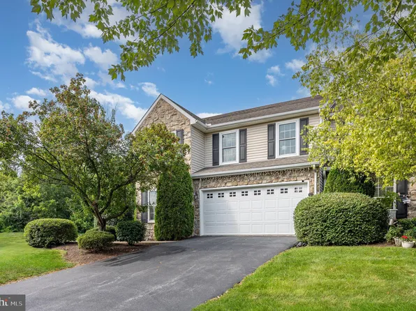 57 Carousel Cir, Hershey, PA 17033