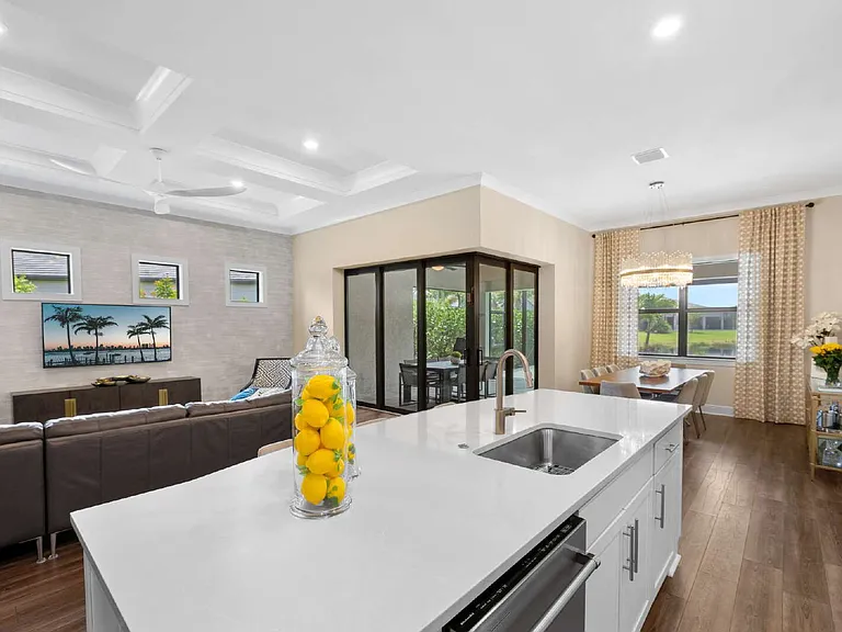 9799 Everglades Dr — Photo 5