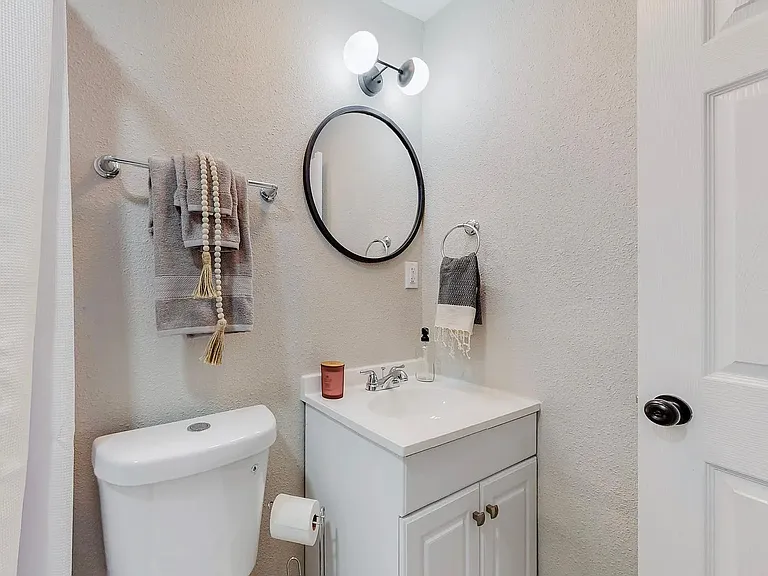2124 Eton Ave SE #2F — Photo 12