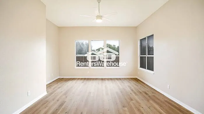 508 Lilac Ln — Photo 32