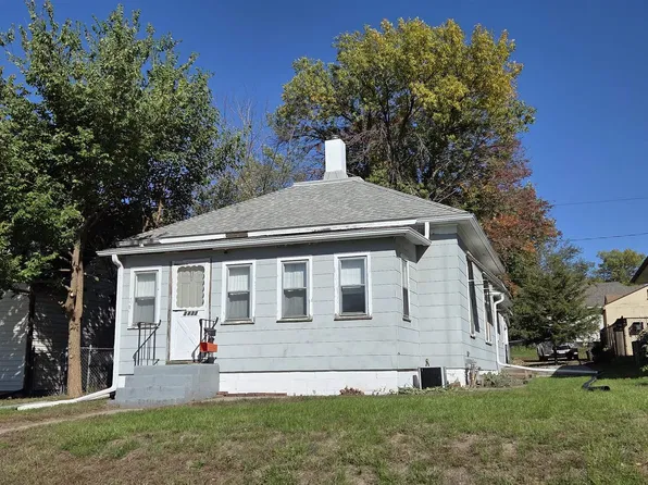 3433 Glenn Ave, Sioux City, IA 51106