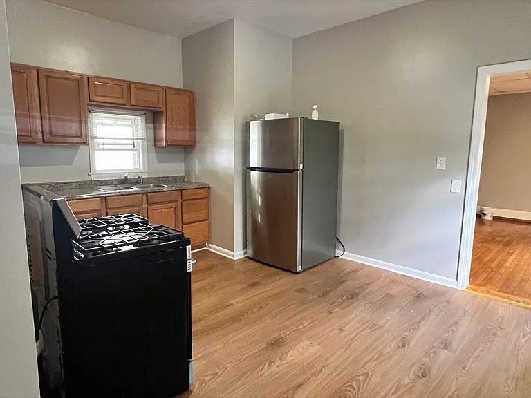 232 Pleasant St #1 — Photo 6