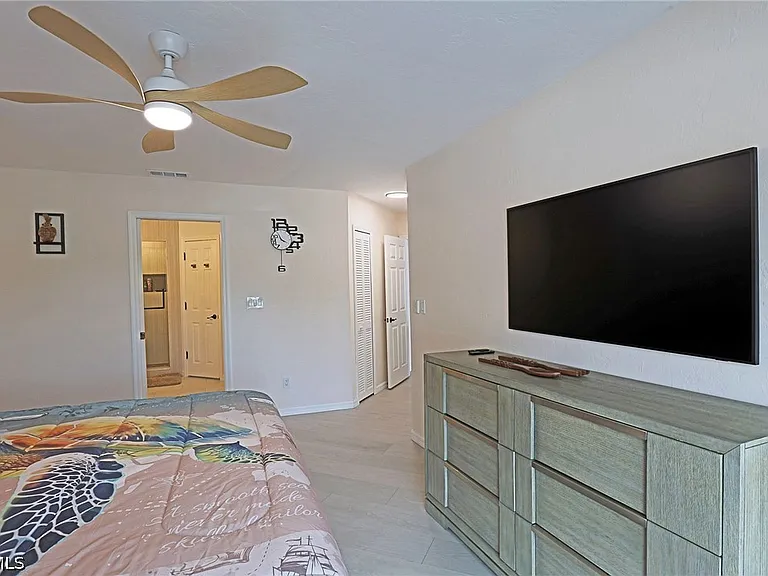 11921 Seabreeze Cove Ln #208 — Photo 14