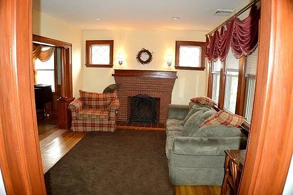 2 bed, 1344 sqft, $3,500 — Photo 3