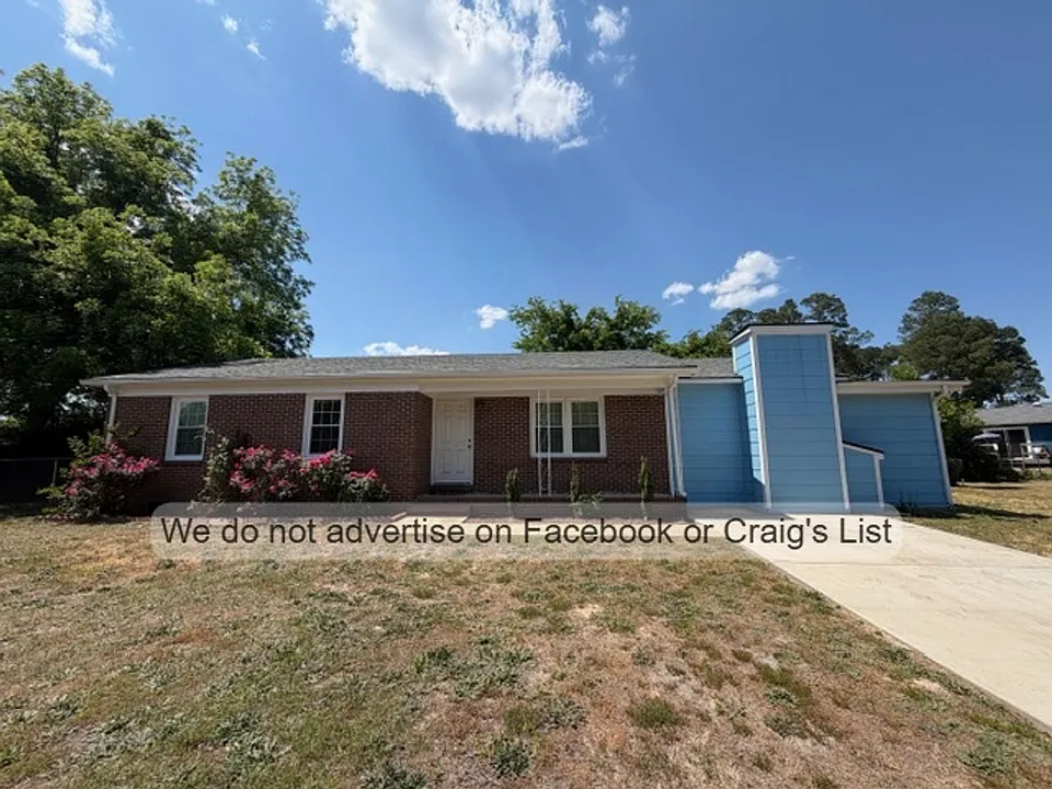1104 Barwin Dr