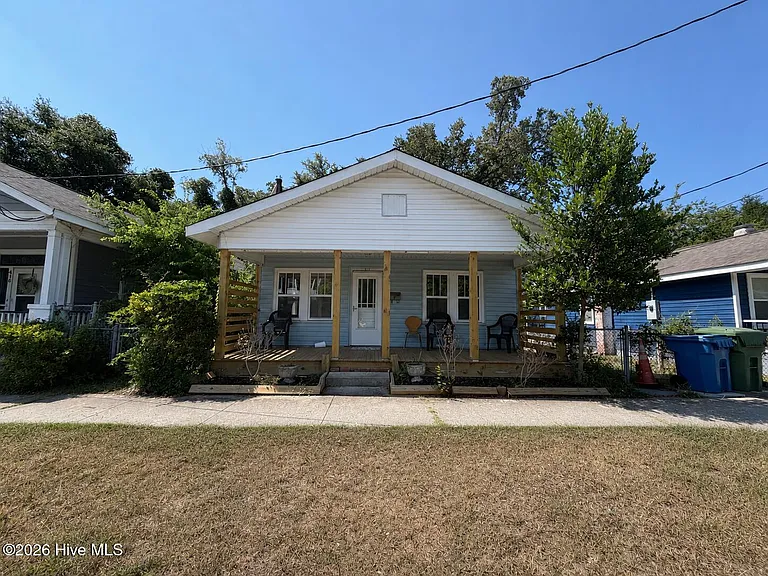 414 Bladen St — Photo 1