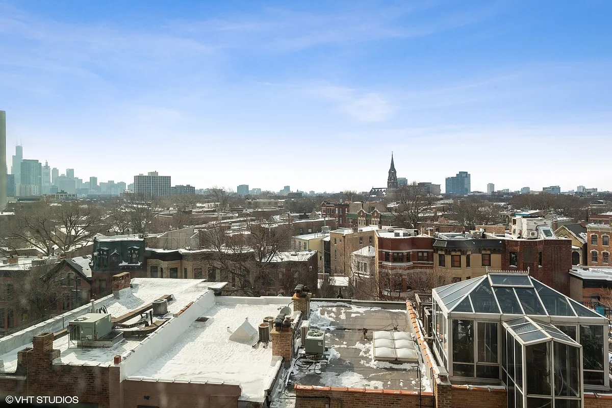 Building Photo - 1850 N Clark St #710