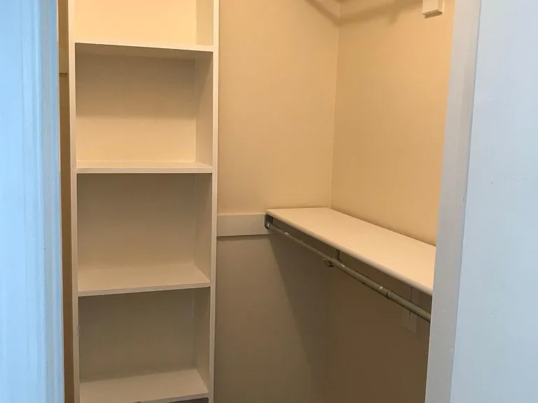 4664 Genoa Cir — Photo 15