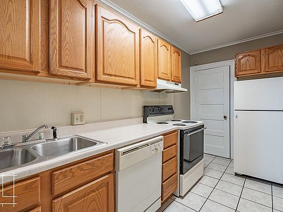 5th image of 196 W 3rd Ave #196
