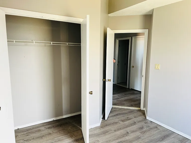 1109 Walton Ave #5 — Photo 10