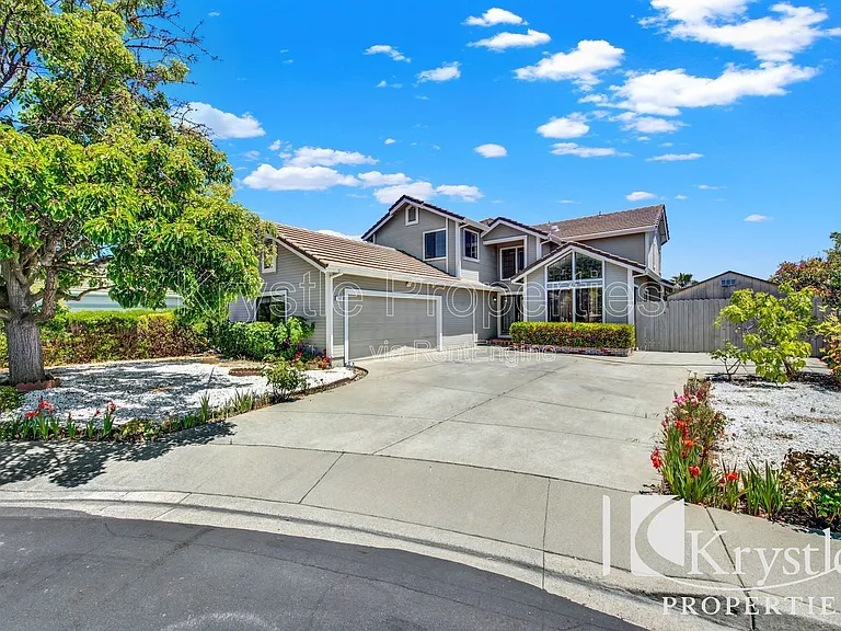 152 Chesapeake Dr — Photo 3