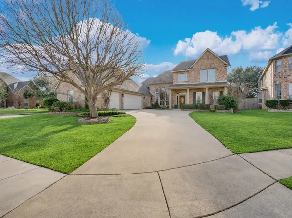 6777 Island Dr, Grand Prairie, TX 75054