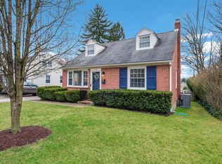 112 Hillview Dr, Springfield, PA 19064