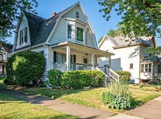 822 Harrison Ave, Saint Joseph, MI 49085
