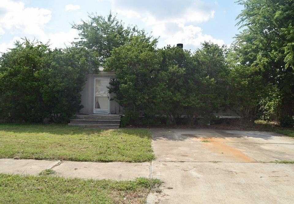 1st image of 3302 Sevilla Dr