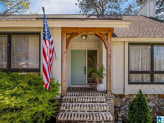 3rd image of 339 Paige Cir