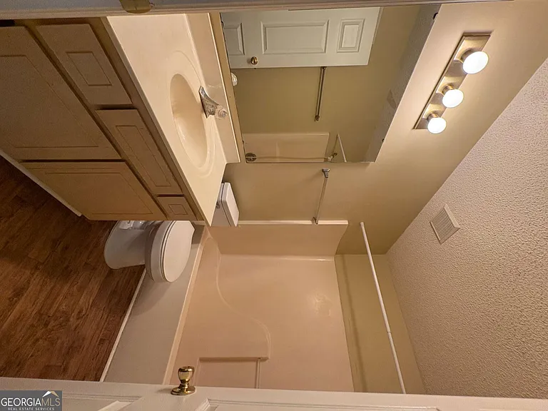 233 W Lakemont Dr #B — Photo 11