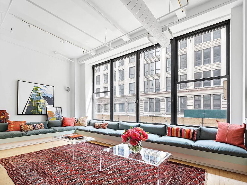 1st image of 40 E 21st St APT 2