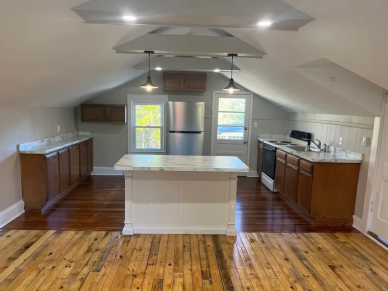 306 Balsam St #2 — Photo 16