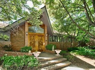 117 Indian Trail Rd, Oak Brook, IL 60523