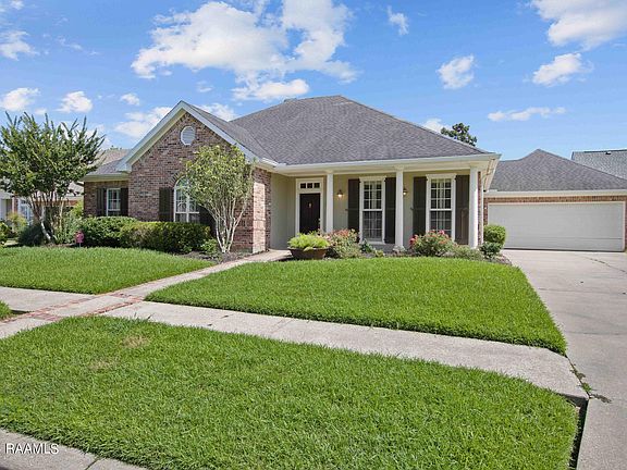 2nd image of 210 Saddlewood Cor