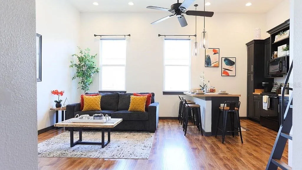 1 bed, 1.0 bath, 527 sqft, $1,679 — Photo 4