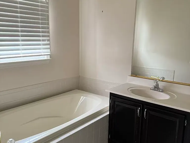251 Saint Michaels Cir — Photo 16