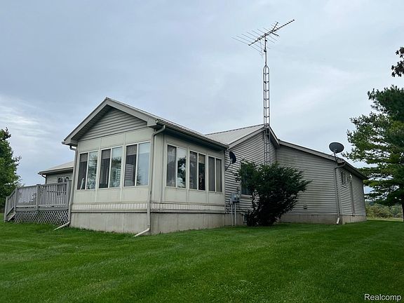 3rd image of 4198 McDowell Rd