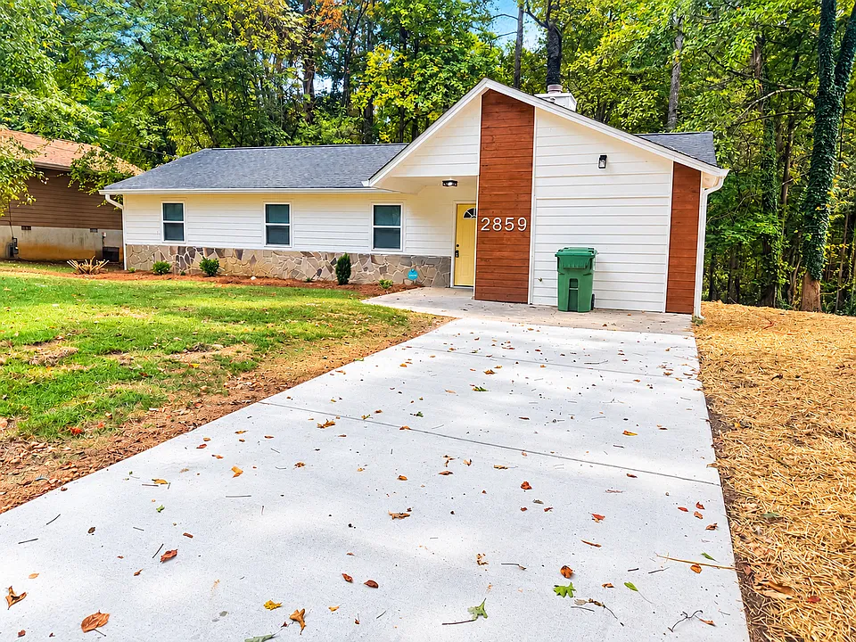2859 Alexandria Dr SW
