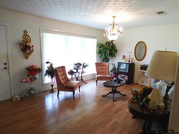 4th image of 105 W Willis Ave