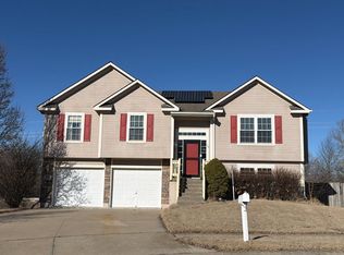 7104 E 163rd Ter, Belton, MO 64012