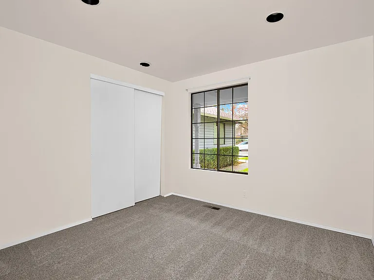 17806 NE 103rd Ct — Photo 10