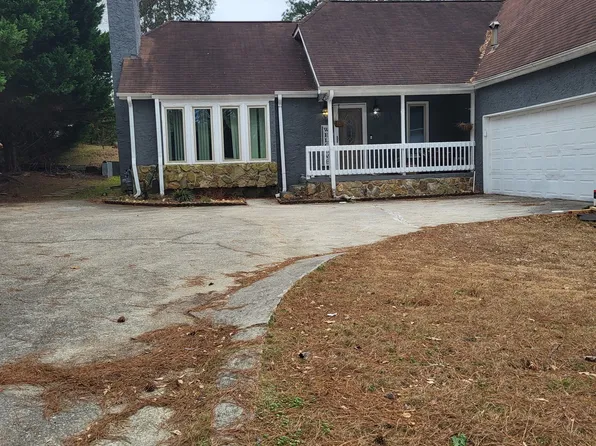 1411 Mundys Mill Rd, Jonesboro, GA 30238