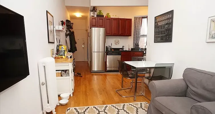 Rented by J PRESTON AND ASSOCIATES INC | media 9