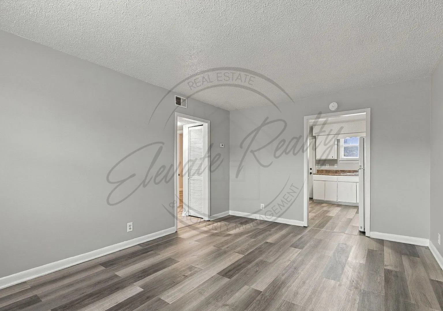 One Mont Free Rent: — Photo 2