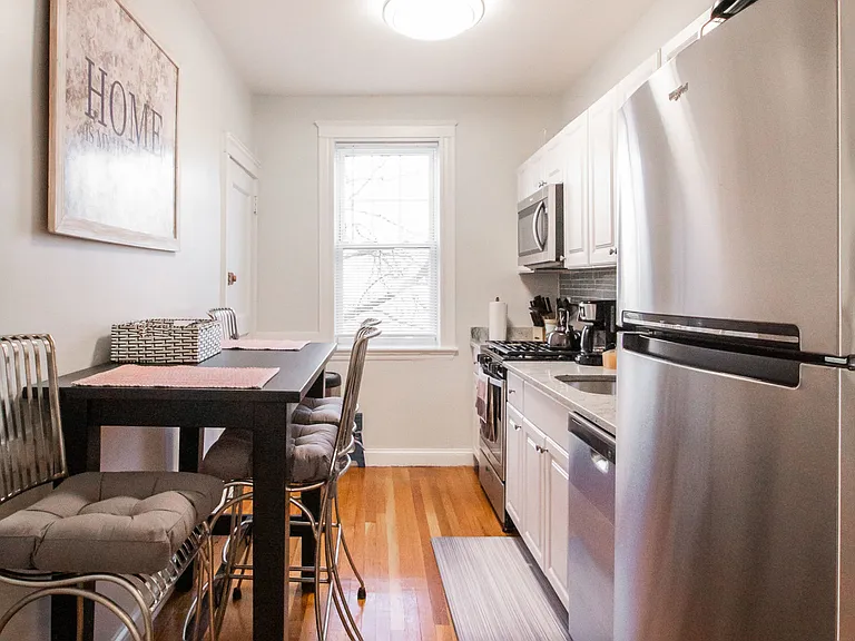 191 Kent St #4 — Photo 16