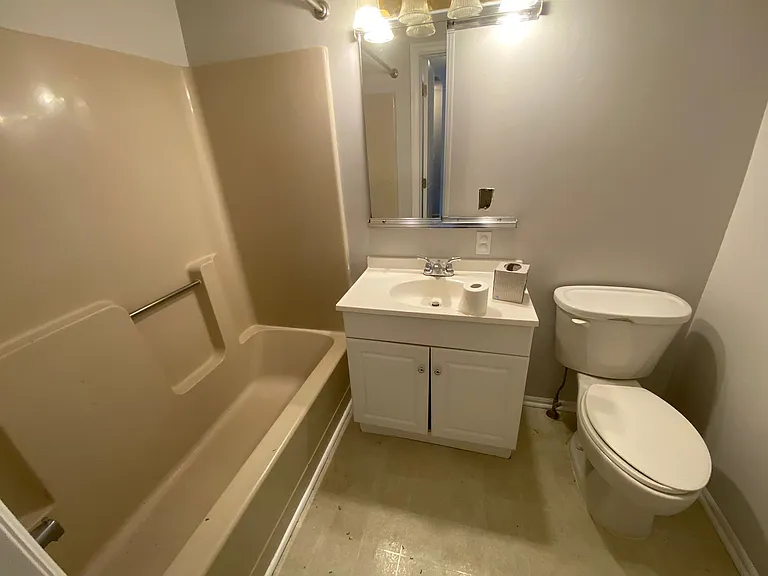104 Teaberry Ct — Photo 7