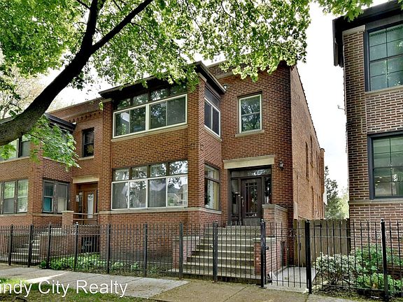 2nd image of 5126 N Wolcott Ave Unit 1